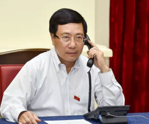 Phó Thủ tướng điện đàm với Ngoại trưởng Singapore về phát biểu của ông Lý Hiển Long