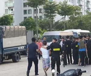 Đột kích 'sào huyệt' nhóm tội phạm công nghệ cao, bắt 22 đối tượng người Trung Quốc