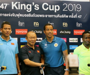 HLV Curacao đưa tuyển Việt Nam 'lên mây' trước chung kết King's Cup 2019