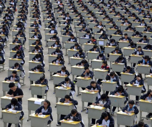 Triệt phá đường dây gian lận trước kỳ thi đại học khốc liệt nhất thế giới
