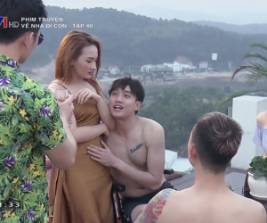 'Về nhà đi con' tập 40: Fan phát cuồng xem cảnh Vũ ghen với trai lạ, ôm eo Thư khẳng định chủ quyền
