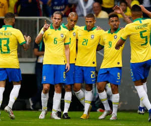 Vắng Neymar, ĐT Brazil vẫn dễ dàng vùi dập đối thủ 7 bàn không gỡ