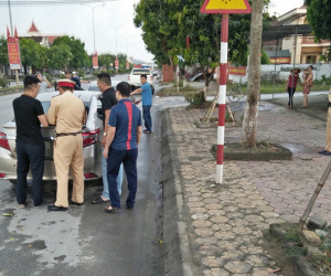 Vụ phục kích bắt thiếu phụ bán 2 cô gái trẻ: Chiêu lừa của 'bà trùm' buôn người