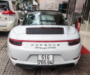 Porsche 911 Targa 4 GTS độc nhất Việt Nam ra biển số trắng Sài Gòn