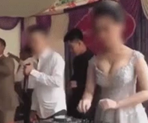 Video: Cô dâu làm 'cơ trưởng' chơi DJ trong đám cưới khiến quan viên hai họ và bạn bè 'quẩy nhiệt tình'