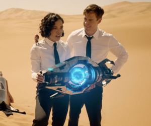Phần phim mới 'Men In Black' do 'Thần Sấm' Chris Hemsworth đóng chính có gì đáng xem?