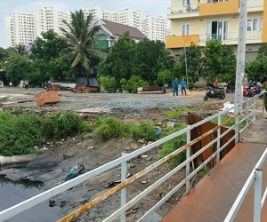 Phát hiện thi thể người phụ nữ chết bí ẩn dưới kênh đen