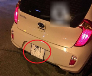 Clip: Nghi vấn taxi 'dù' chặt chém 100.000 đồng sau... 2 phút di chuyển