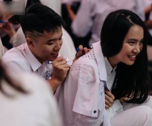 Cô gái với bức thư tình không bao giờ được đáp lại trên áo đồng phục: Đúng người, đúng thời điểm nhưng không đến được với nhau, đó là thanh xuân
