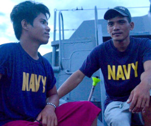 Ngư dân Philippines kể lại giây phút được tàu Việt Nam cứu trên Biển Đông