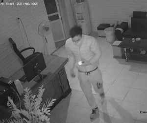 Bắt 'siêu trộm' chuyên đục mái nhà, đột nhập trộm cắp tài sản