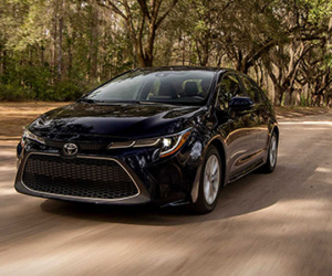 Ôtô Toyota sẽ tự phanh nếu tài xế ra khỏi xe mà không về P