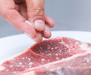 Người Việt ăn mặn gấp đôi khuyến nghị của WHO