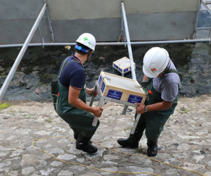 Quây rào sắt, xử lý bùn sông Tô Lịch thành khí CO2 và nước bằng công nghệ Nhật Bản