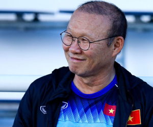 VFF tăng lương cho HLV Park Hang-seo lên 1 tỷ đồng/tháng, cao gấp 40 lần thầy Việt ở V.League