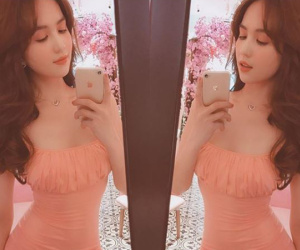 Ngọc Trinh đăng ảnh sexy rồi triết lý 'Đem cái bạn có đổi lấy cái bạn cần', dân mạng mỉa mai 'Đổi tình lấy tiền hả'