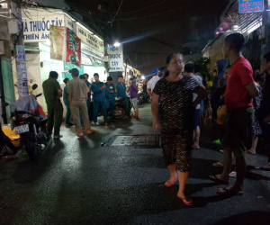 Hát karaoke trong nhà lớn hơn loa kẹo kéo của nhóm nhậu, 1 người bị đâm chết