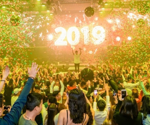 Vũ trường, quán karaoke không được chốt cửa bên trong