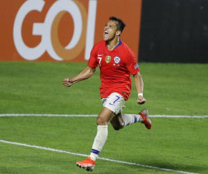 Sanchez tiếp tục tỏa sáng giúp Chile sớm giành vé vào tứ kết Copa America