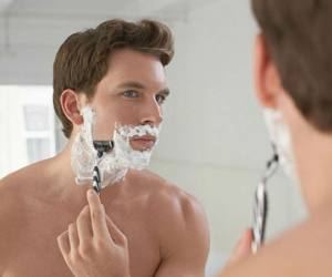 5 sai lầm đàn ông thường mắc khi cạo râu