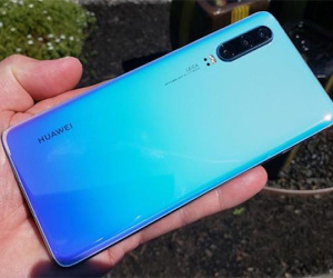Huawei P30 Pro bị FedEx từ chối vận chuyển đến Mỹ