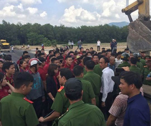 Toàn cảnh vụ địa ốc Alibaba gây náo loạn: Giám đốc văn phòng luật xin mượn sách luật để... kiểm tra điều khoản khi bị bắt giữ, CEO tới tận đồn công an đòi người