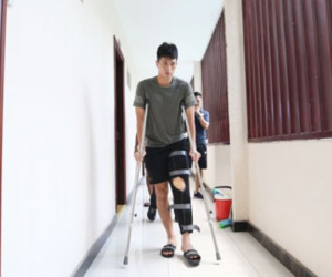 Đình Trọng chính thức lên bàn mổ vào ngày mai 25/6