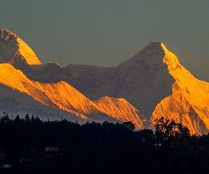 Tìm thấy thi thể các nhà leo núi dãy Himalaya