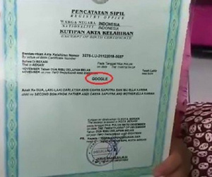 Đẻ con trai mà nghĩ mãi không ra tên, cặp vợ chồng quyết định lấy cái tên độc nhất vô nhị để 'cả thế giới ngày nào cũng phải réo gọi con'