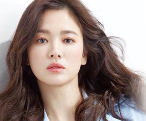 Báo Trung đưa tin Song Hye Kyo mang thai nhưng không phải con của Song Joong Ki?