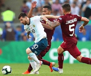 Silva: 'Messi nguy hiểm ngay cả khi đi bộ'