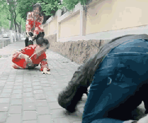Sốc nặng với hậu trường chụp ảnh cưới cực lầy lội nhưng chị em ai cũng mong 'tìm được người như thế'