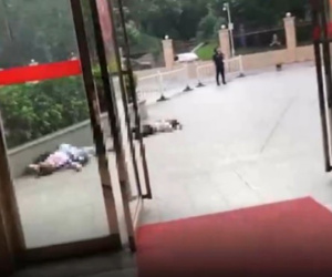 Đang nói chuyện video call, bỗng con gái biến mất trước mắt, ông bố hoảng hốt phát hiện đầu dây bên kia xảy ra một sự việc kinh khủng