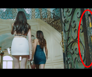 Dân mạng phát hiện sạn 'siêu to khổng lồ' trong MV Sơn Tùng: Nhân vật núp sau cánh cửa ngắm vòng 3 diễn viên nữ là ai?