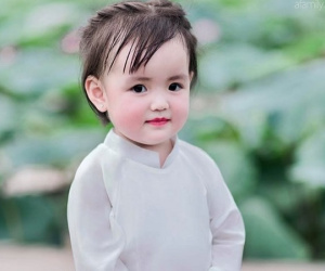 Mùa sen thị phi đã qua, hội chị em lại tan chảy với 'thiếu nữ má phính' cao 80cm diện áo dài xinh như búp bê