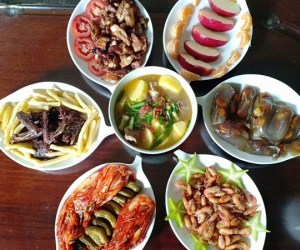 Mẹ 8x gợi ý mâm cơm tự nấu cho chị em, chỉ hơn 100k/bữa nhưng đầy đủ các món cho 4 người lớn, 3 trẻ nhỏ