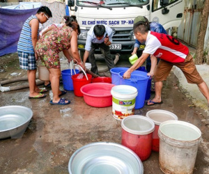 Hà Nội: Nguy cơ ngừng cấp nước sạch từ chiều hôm nay khiến người dân hoang mang