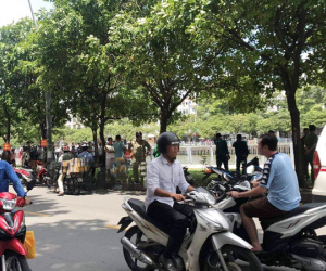 NÓNG: Phát hiện một thi thể nam trên kênh Nhiêu Lộc, gần nơi xe máy của kẻ nghi sát hại nữ sinh 19 tuổi để lại