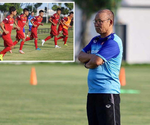 Thầy Park mệt mỏi lo vàng SEA Games hơn World Cup