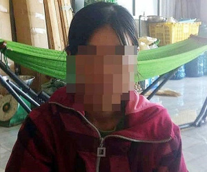 Bị phạt 200.000 đồng vì sờ ngực bà hàng xóm