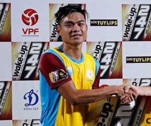 Một cầu thủ V.League trở về từ Hàn Quốc mắng mỏ HLV nhưng sự thật đằng sau khiến ai cũng cảm thông