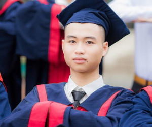 Thủ khoa khối A toàn quốc với Hoá 10, Toán 9.8 nhưng Tiếng Anh suýt liệt 1.4: Đang đi làm thuê ở Sài Gòn thì nghe tin đỗ thủ khoa