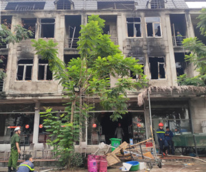 Lời kể của người chứng kiến đám cháy ở Thiên đường Bảo Sơn: 'Ngọn lửa to quá, tôi thấy 3 người nhảy từ lan can tầng 2 xuống đất'