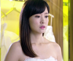 Ngày cưới của sếp tổng, tôi lạnh sống lưng khi phát hiện gương mặt cô dâu chính là người đã theo tôi về nhà trong đêm giông bão ấy