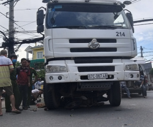 Vụ xe trộn bê tông cán tử vong 1 người ở Sài Gòn: Chạy ô tô vào đường cấm, nạn nhân là nữ sinh 19 tuổi