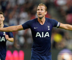 Kane lập siêu phẩm khó tin từ giữa sân ở phút bù giờ giúp Tottenham hạ đẹp Juventus