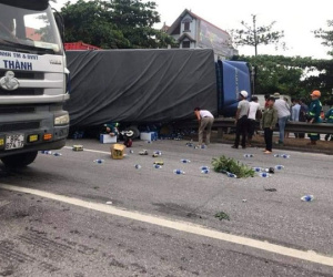 Ảnh: Hiện trường đầy ám ảnh vụ tai nạn khiến ít nhất 6 người tử vong tại Hải Dương