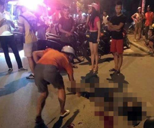 Tông xe máy vào gốc cây trên vỉa hè Hà Nội, nam thanh niên tử vong, cô gái trẻ nguy kịch