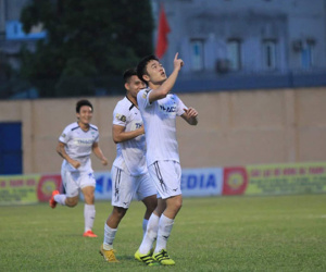 'Phát sốt' vì Xuân Trường, fan HAGL ấm ức tình huống không được thổi penalty