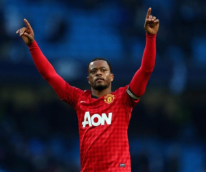 Evra chính thức giải nghệ ở tuổi 38